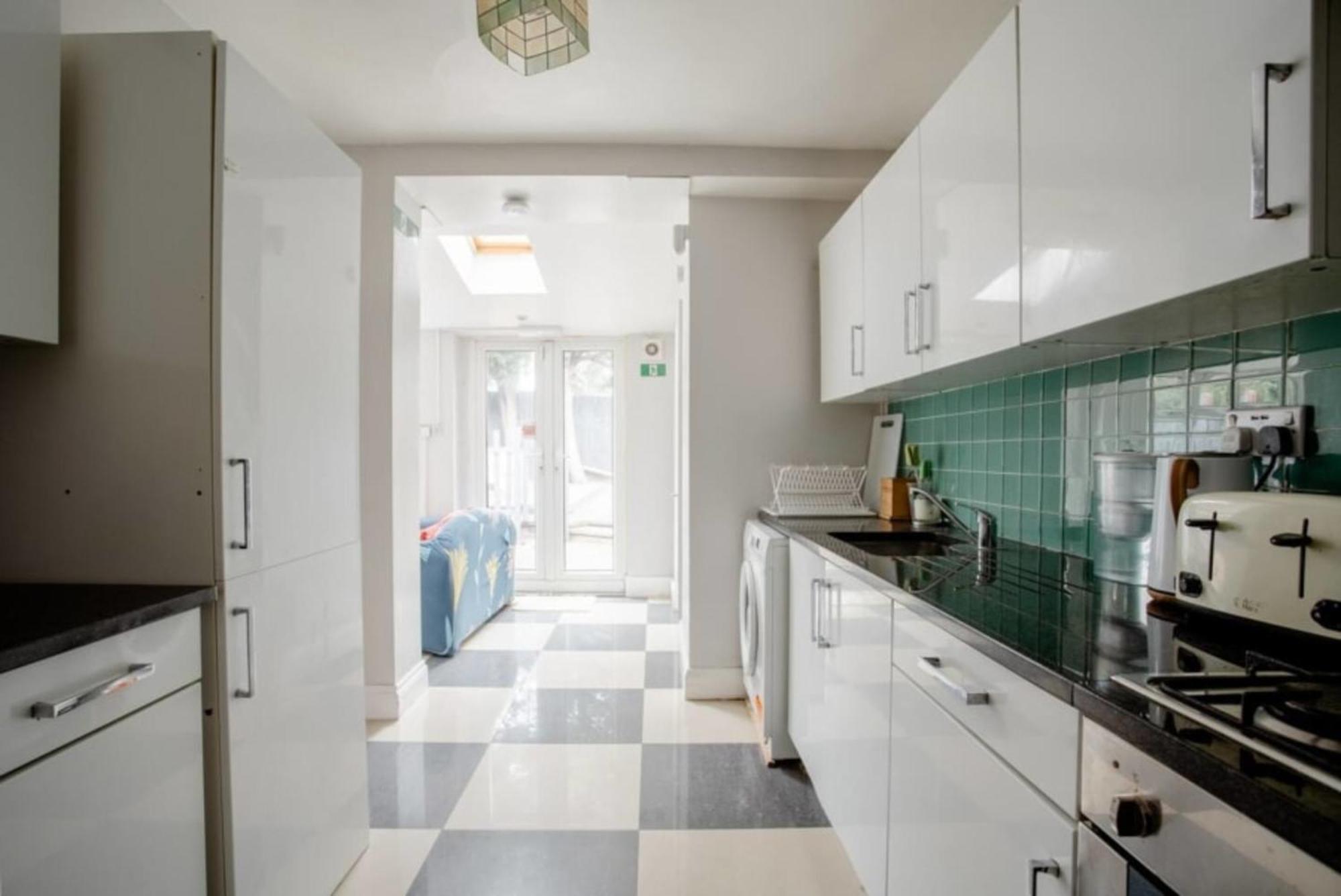 London Comfy Doubles Aparthotel Εξωτερικό φωτογραφία