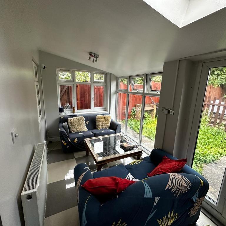 London Comfy Doubles Aparthotel Εξωτερικό φωτογραφία